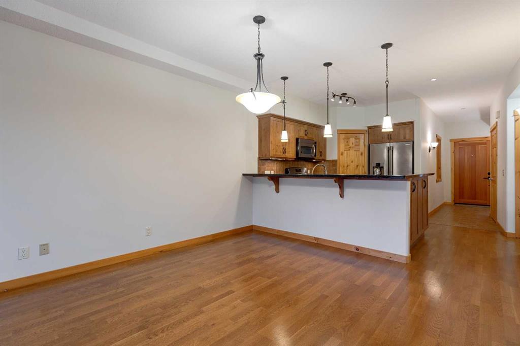 107 Armstrong Place, #212