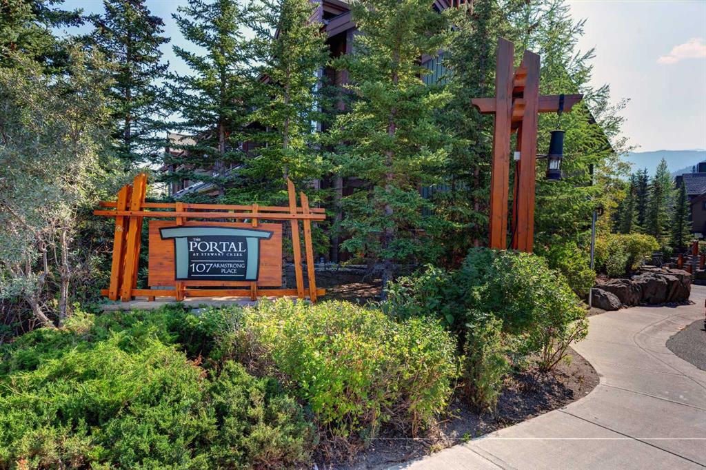 107 Armstrong Place, #212