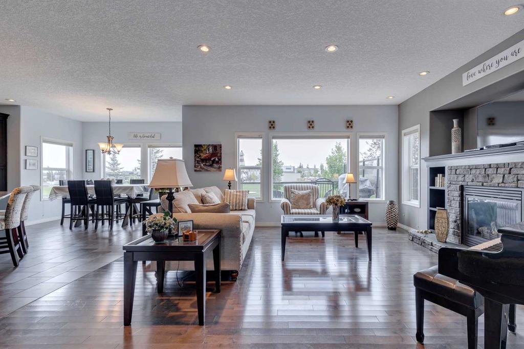 246 Kingsbury View SE