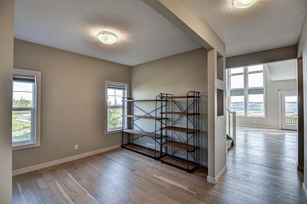 140 Walcrest View SE