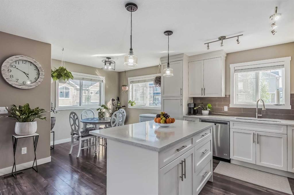 649 Skyview Ranch Grove NE