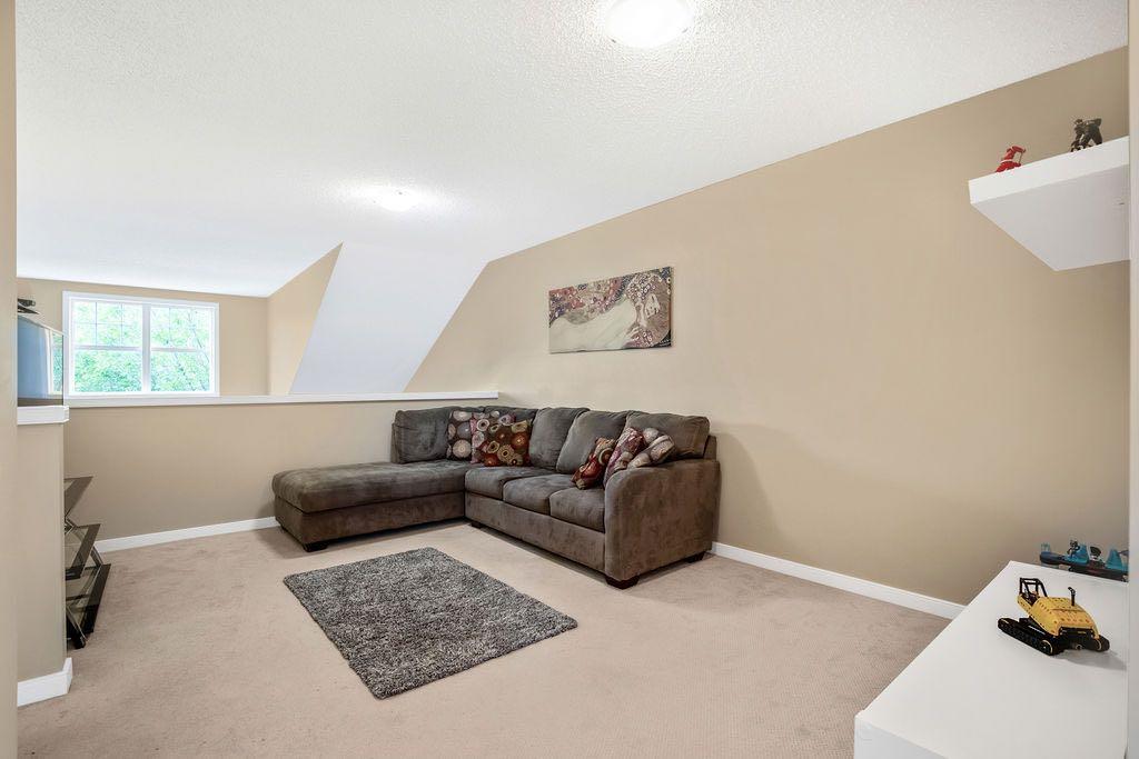 1161 New Brighton Park SE