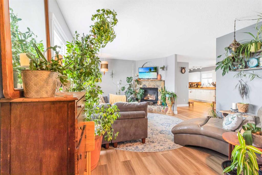 12 Westfall Crescent