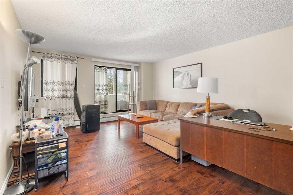 111 14 Avenue SE, #206