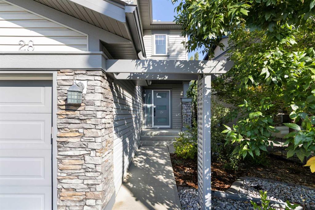 28 Cougar Ridge Link SW