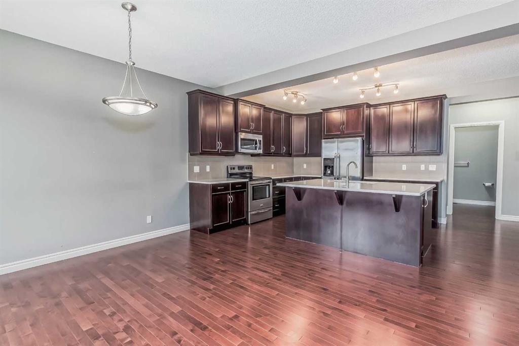 1075 Evanston Drive NW
