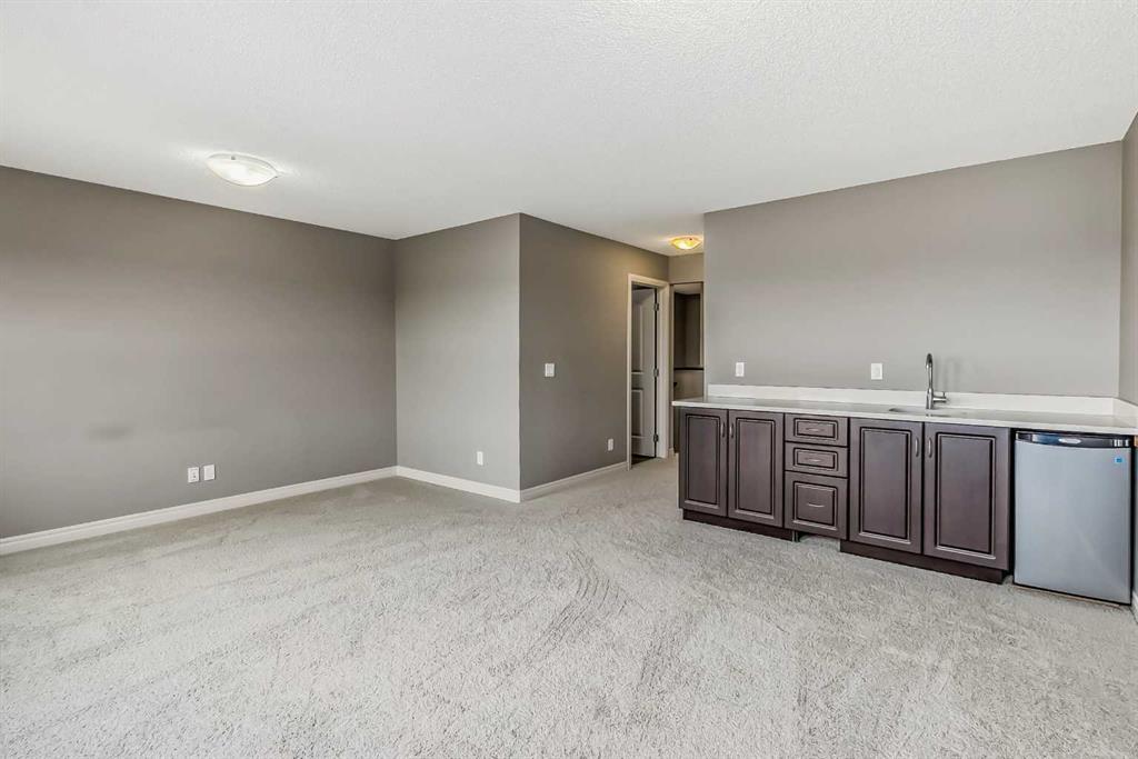 1075 Evanston Drive NW