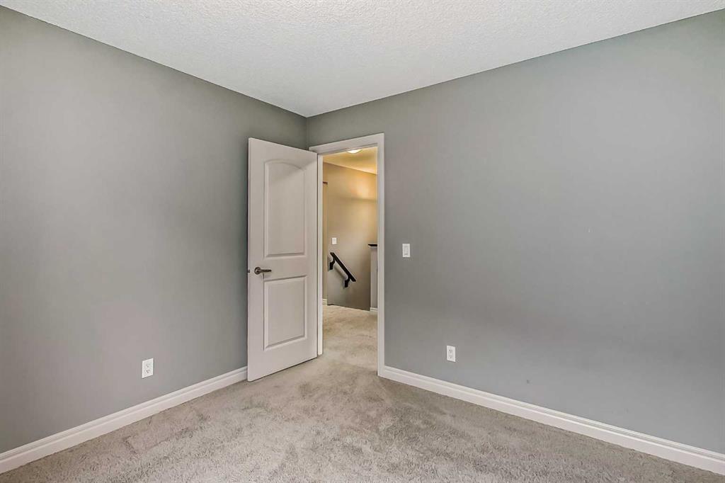 1075 Evanston Drive NW