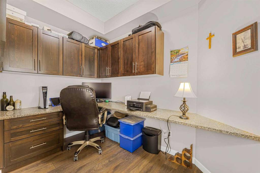 207 Sunset Drive, #406