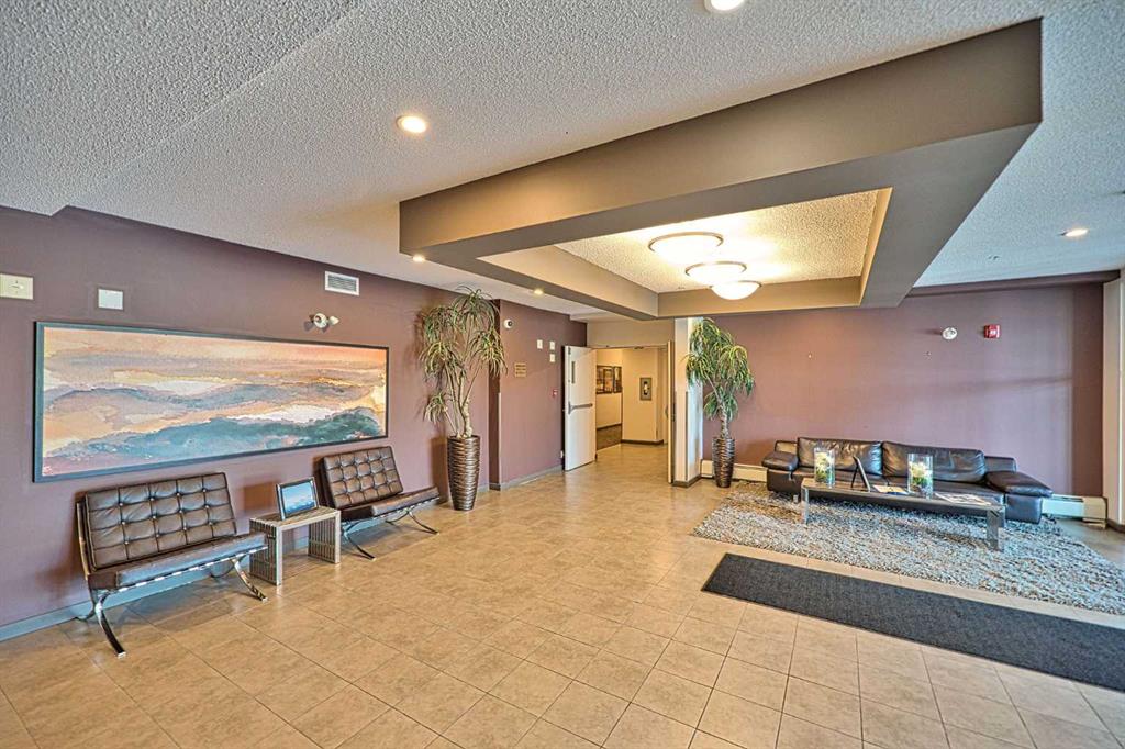 207 Sunset Drive, #406