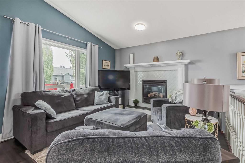 10 Cimarron Meadows Close