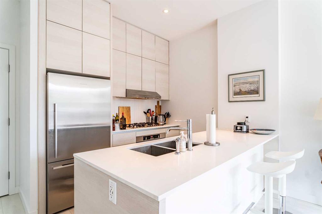 1501 6 Street SW, #102
