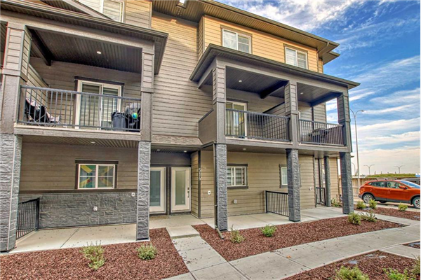 95 Skyview Close NE, Calgary
