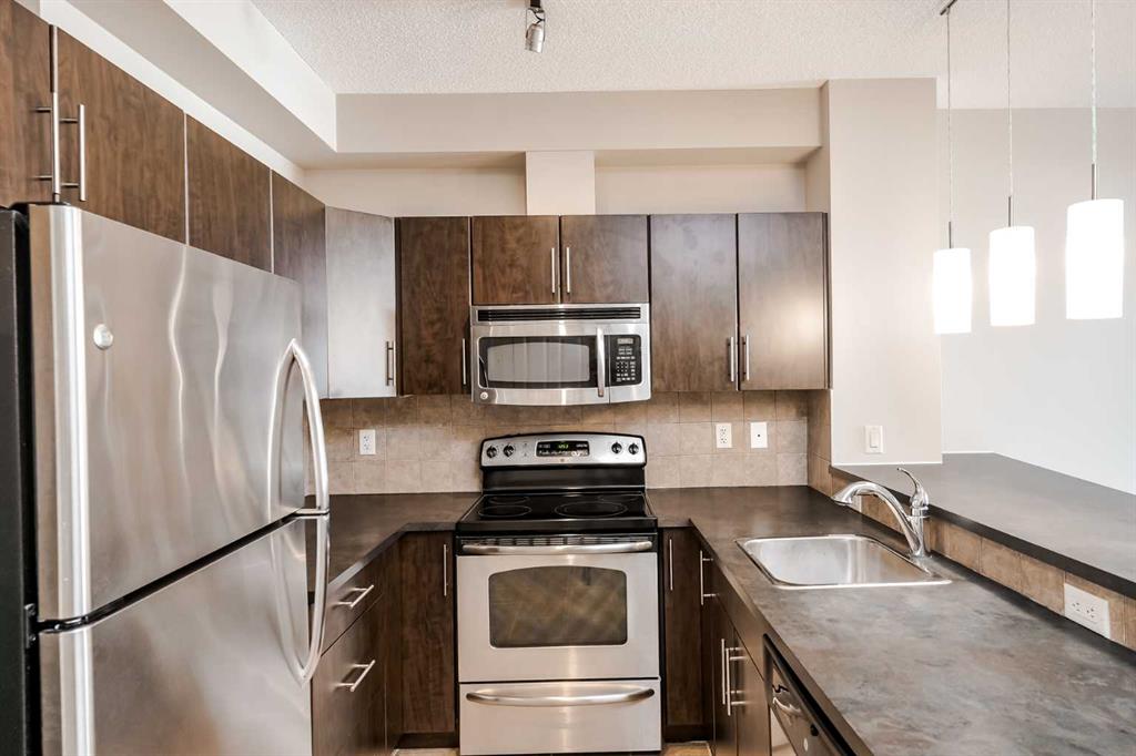 2727 28 Avenue SE, #210
