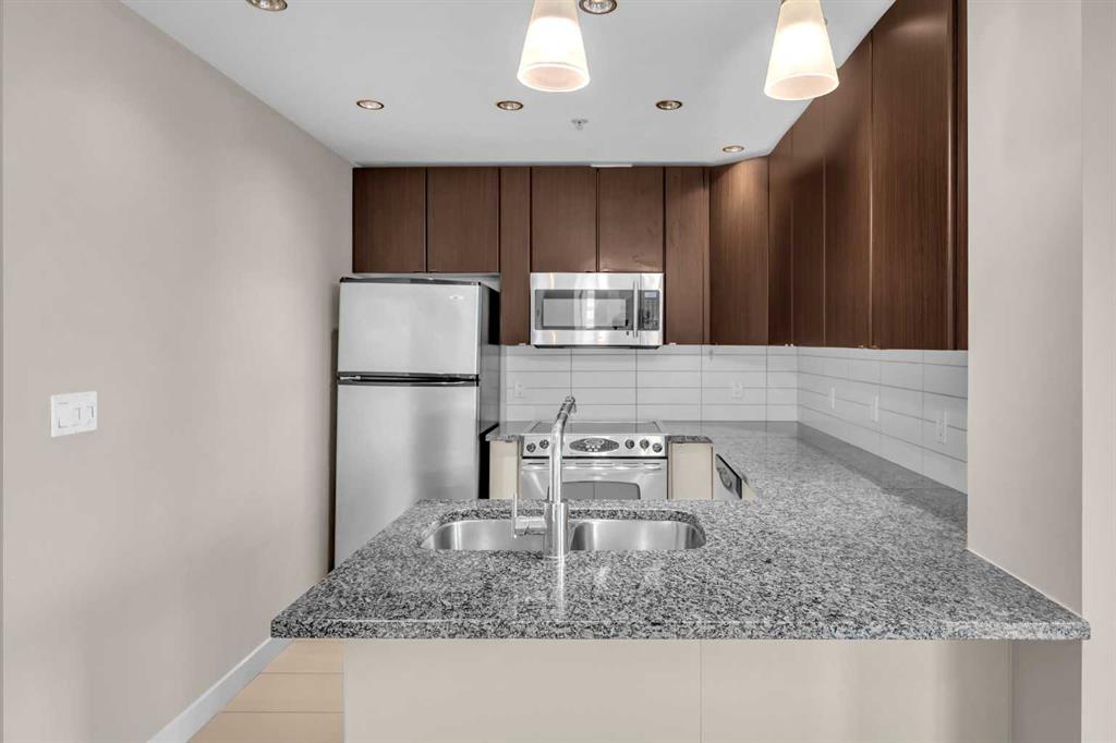 788 12 Avenue SW, #803