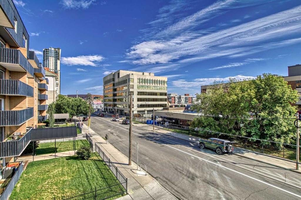188 15 Avenue SW, #204