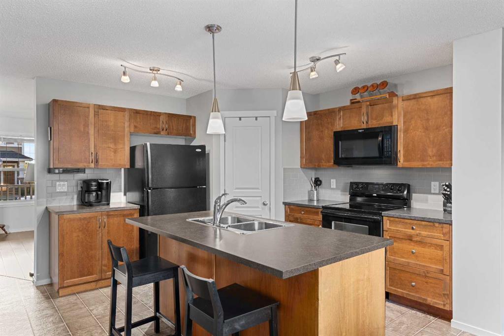 121 River Heights Crescent
