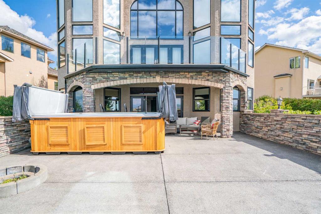 136 Gleneagles Landing