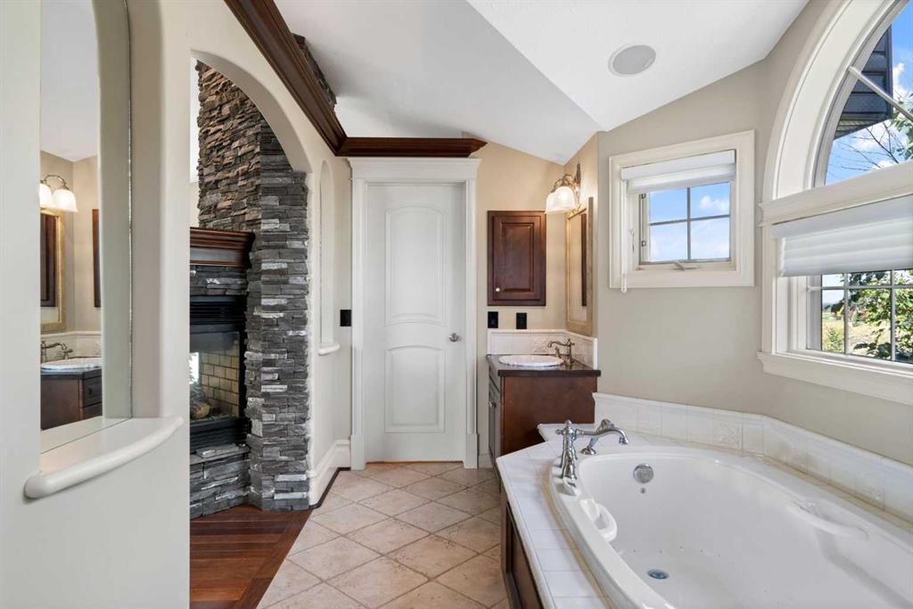 136 Gleneagles Landing
