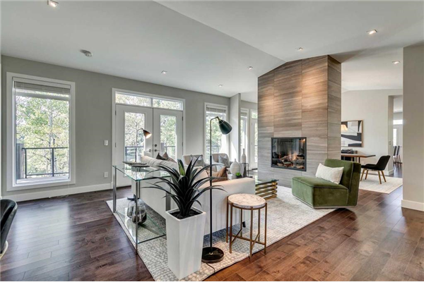 13 Spring Valley Lane SW, Calgary