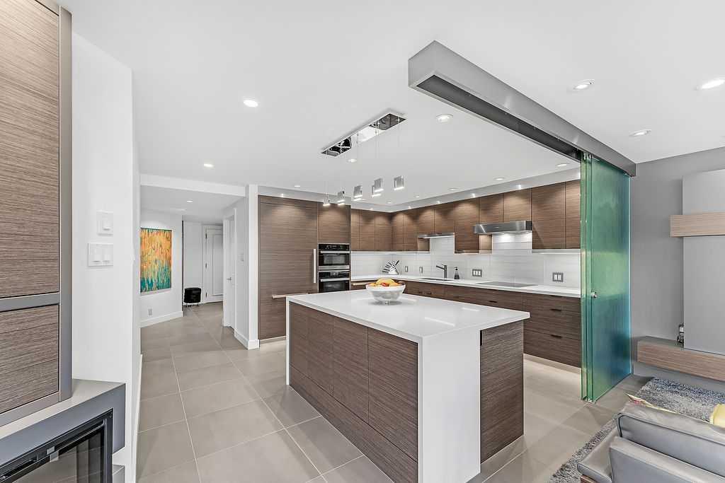 720 13 Avenue SW, #830