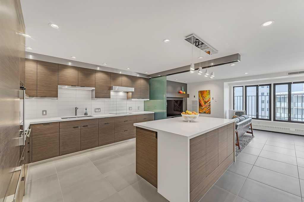 720 13 Avenue SW, #830