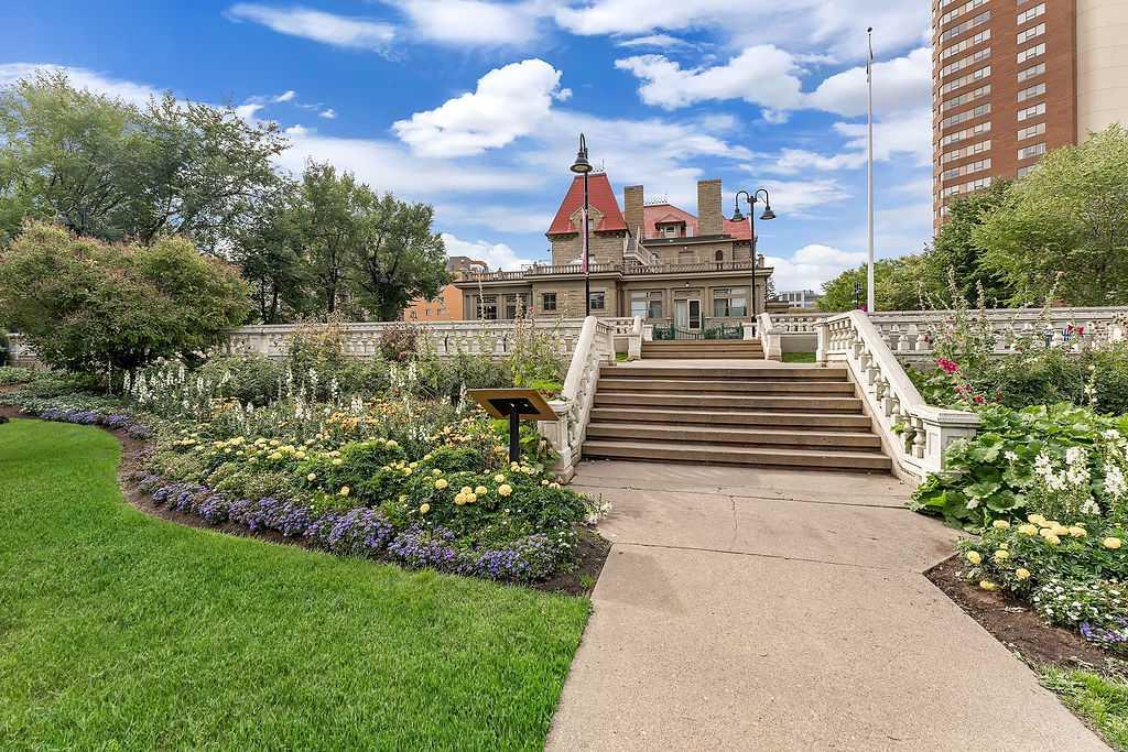 720 13 Avenue SW, #830
