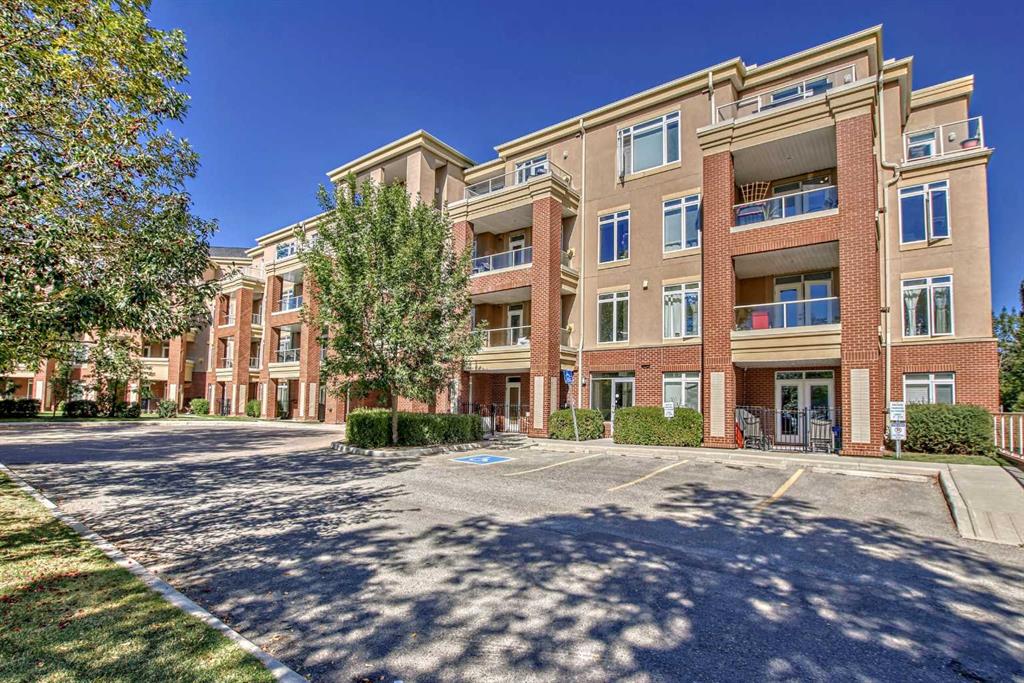 2 Hemlock Crescent SW, #212