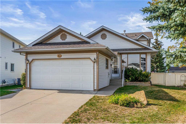 10 Woodside Mews NW, Airdrie