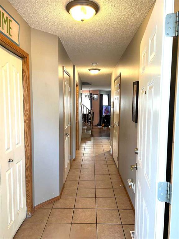 8 Saddletree Court NE