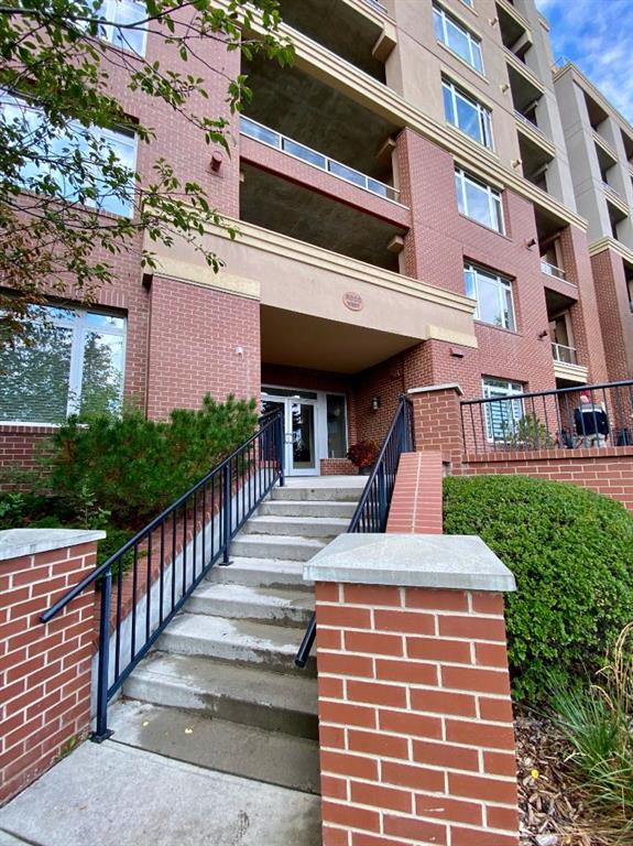 24 Hemlock Crescent SW, #3107