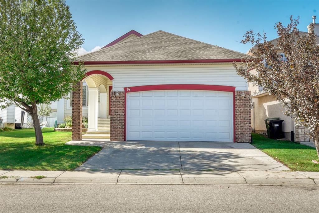 14 Panorama Hills Close NW