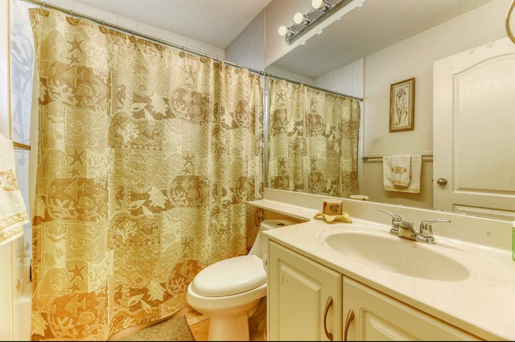 14 Panorama Hills Close NW