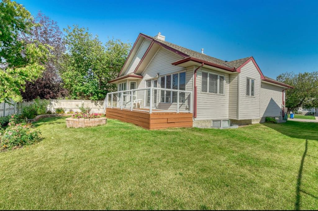 14 Panorama Hills Close NW