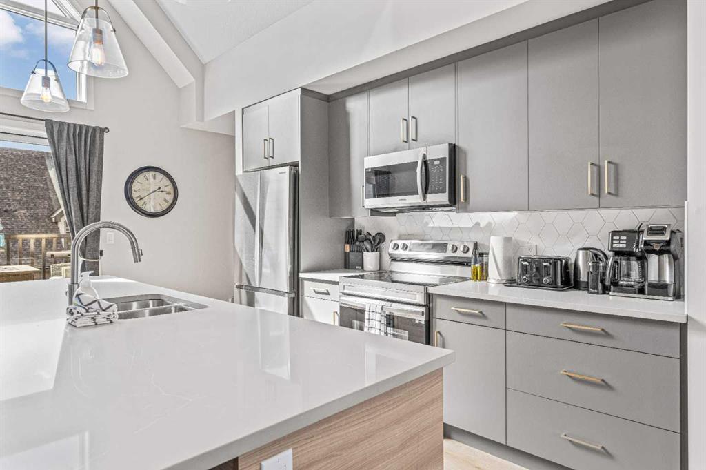 115 Kananaskis Way, #111