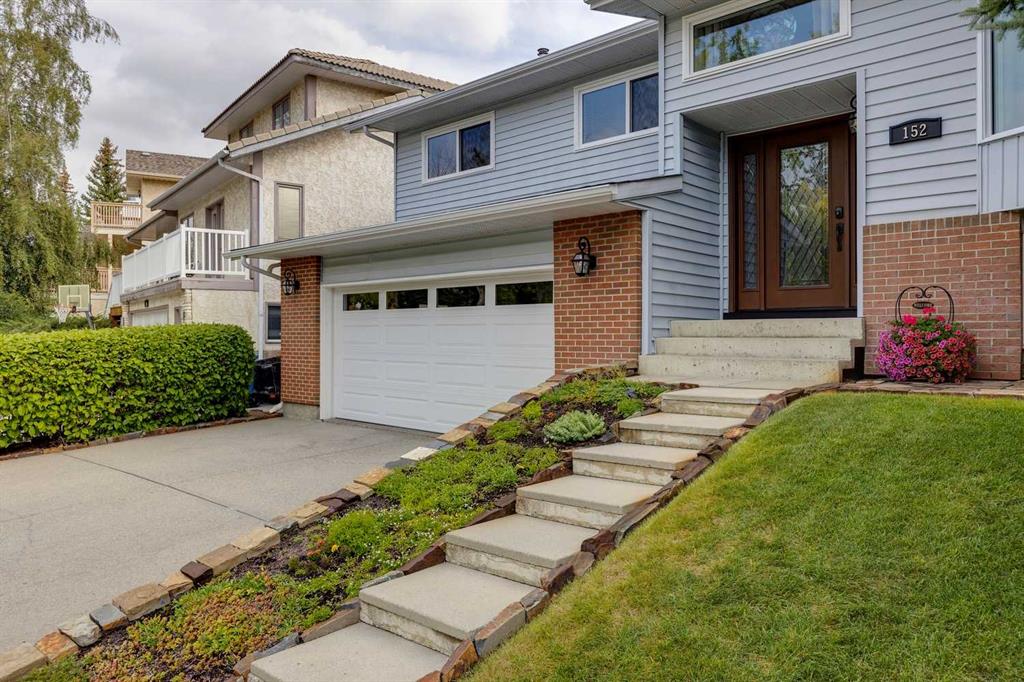 152 Hawksbrow Drive NW