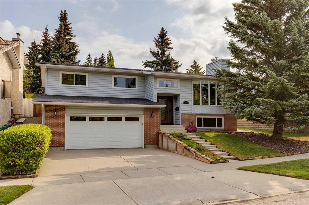 152 Hawksbrow Drive NW