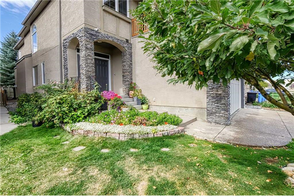 17 Sherwood Parade NW, Calgary