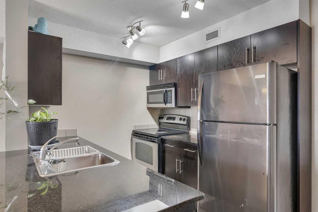 7210 80 Avenue NE, #204