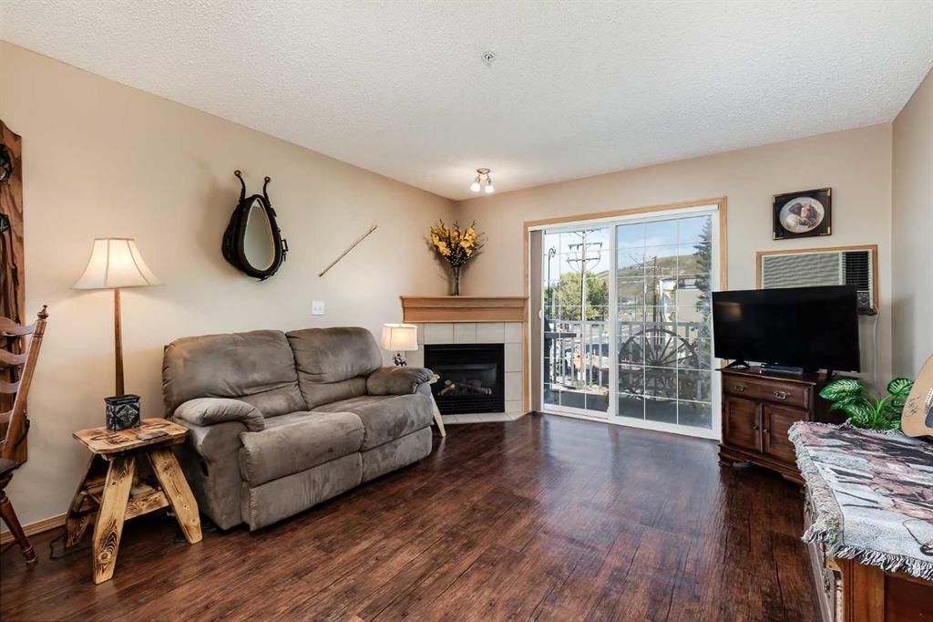 128 Centre Avenue, #207