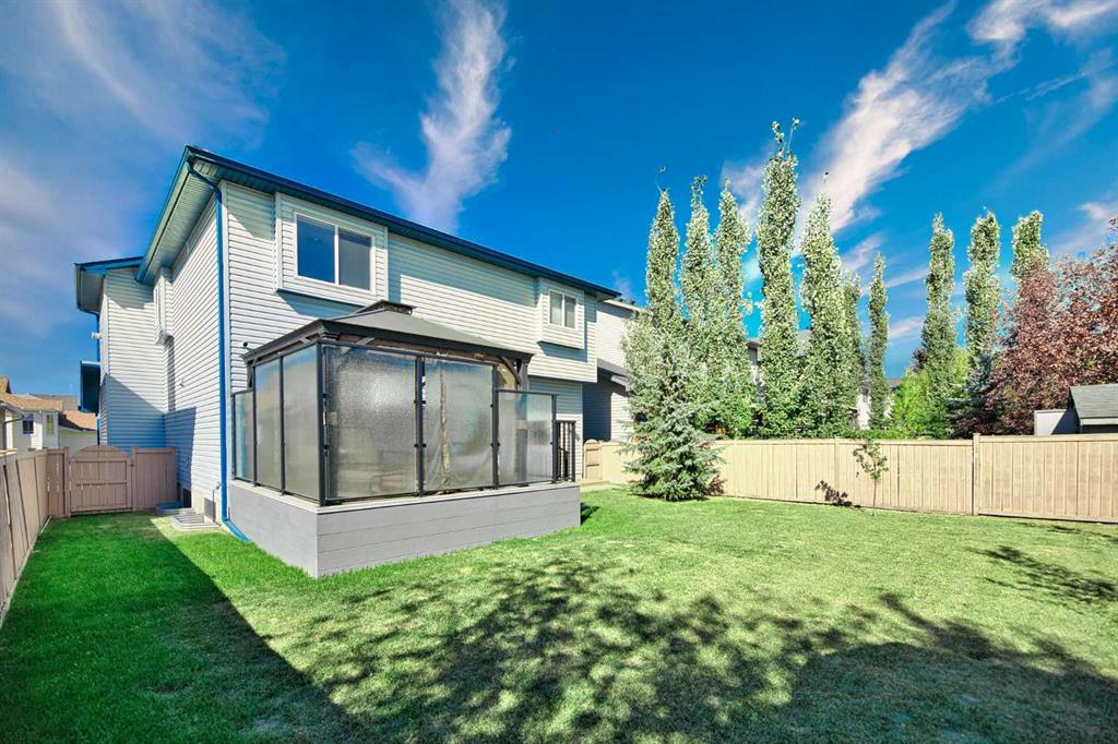 1852 Thornbird Road SE