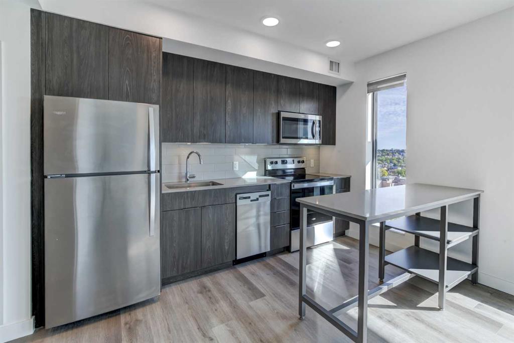 123 4 Street NE, #1206