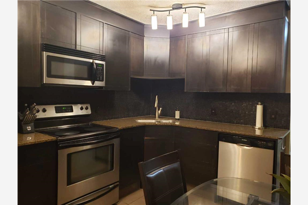 812 14 Avenue SW, Calgary