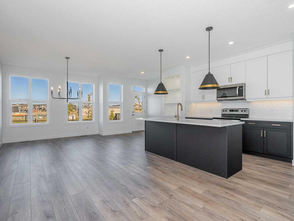 183 Legacy Glen Parade SE