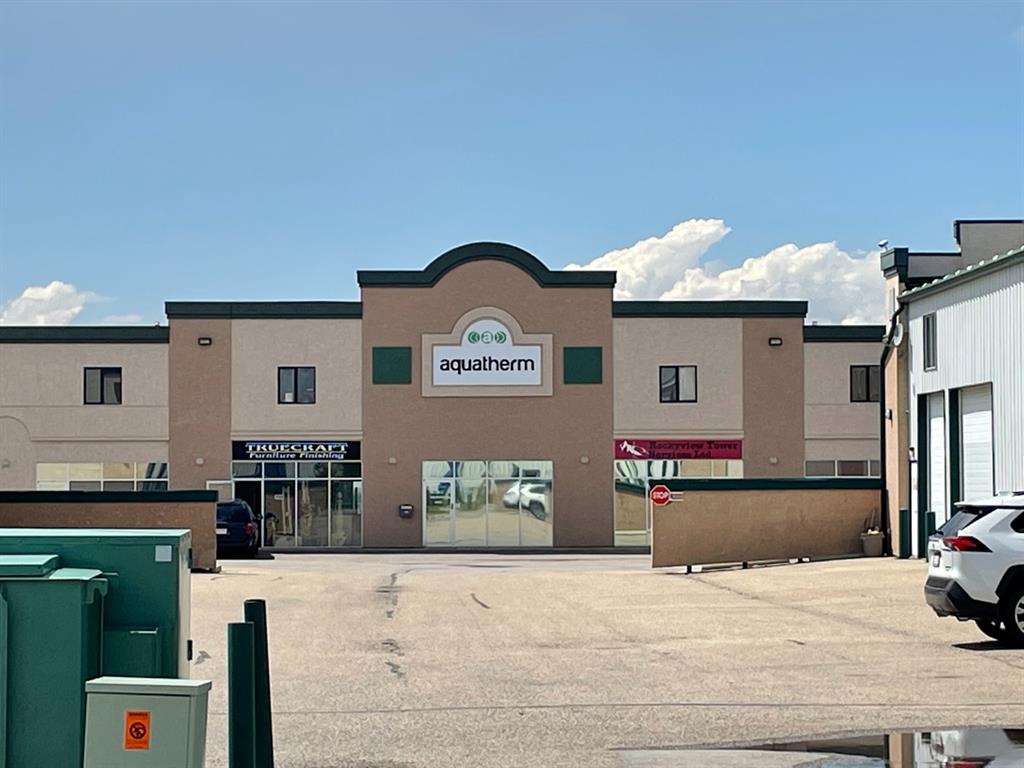 151 East Lake Boulevard NE, #305