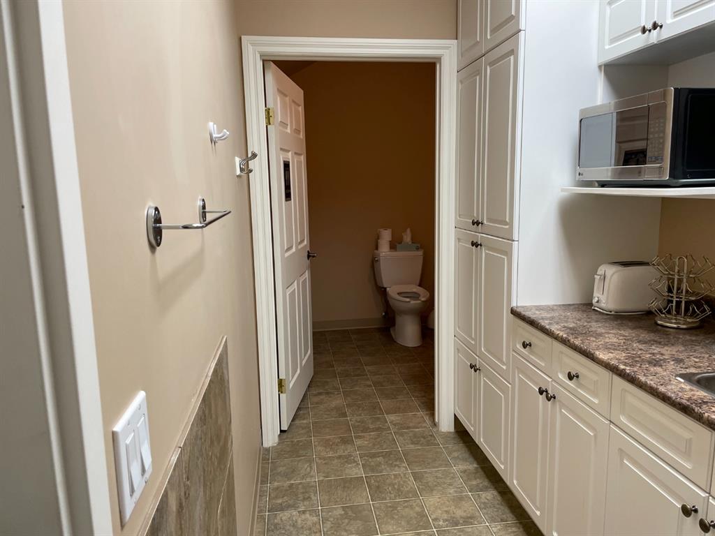 151 East Lake Boulevard NE, #305
