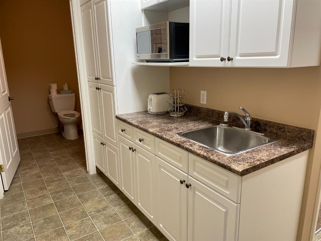 151 East Lake Boulevard NE, #305