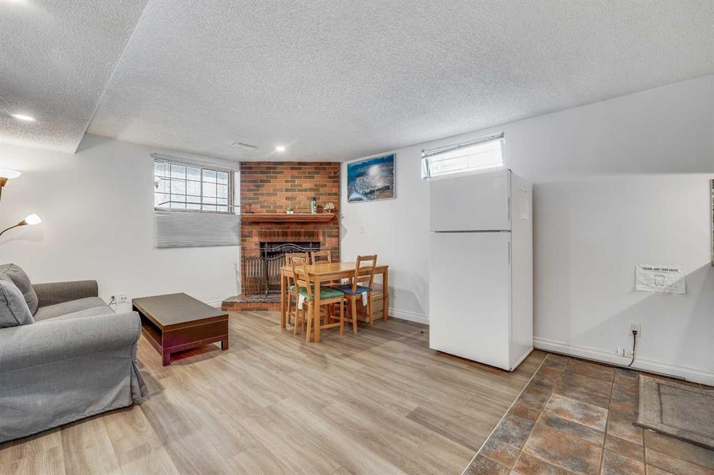 Listing A2081478 - Large Photo # 29