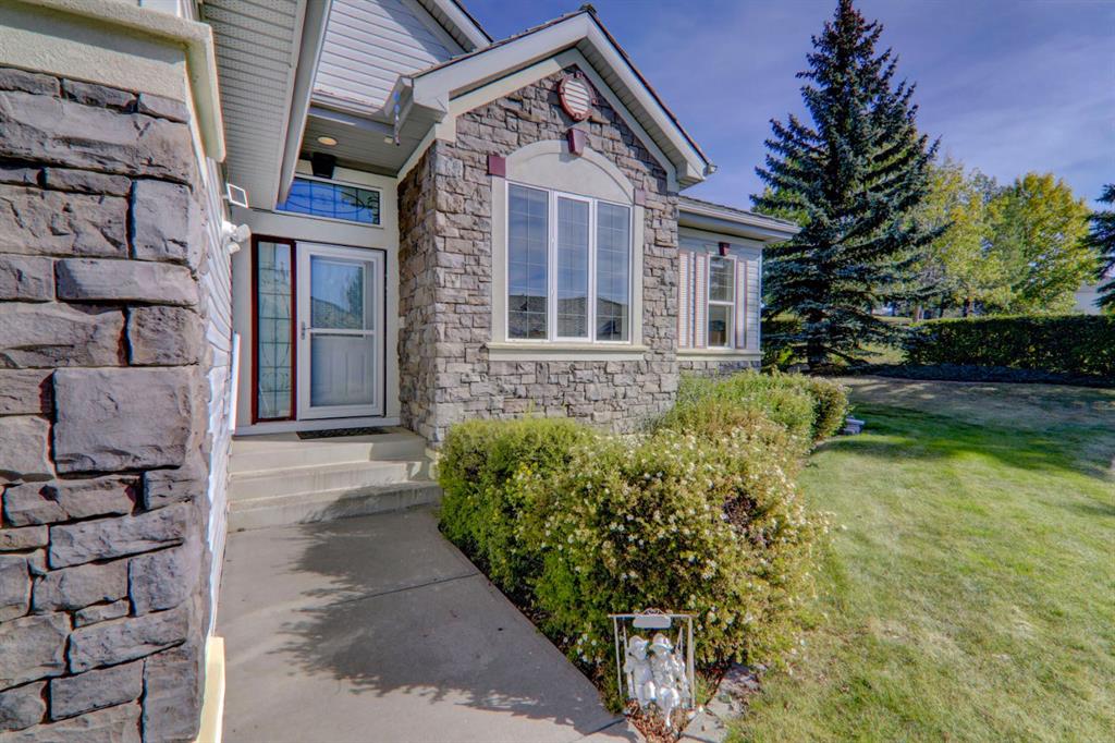 21 Rocky Ridge Gardens NW