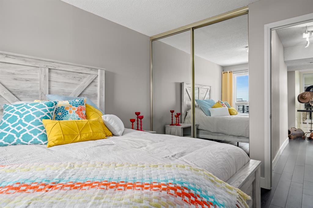 540 14 Avenue SW, #1440